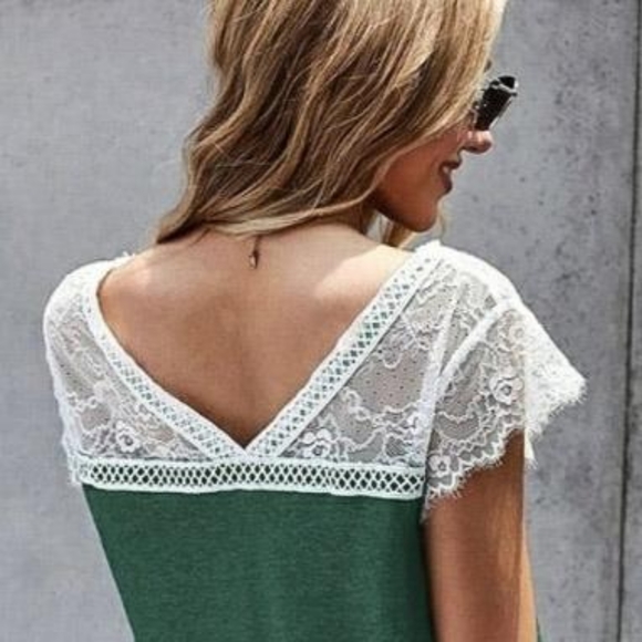 🆕 BeVogue - Relaxed Lace Top - Picture 2 of 8